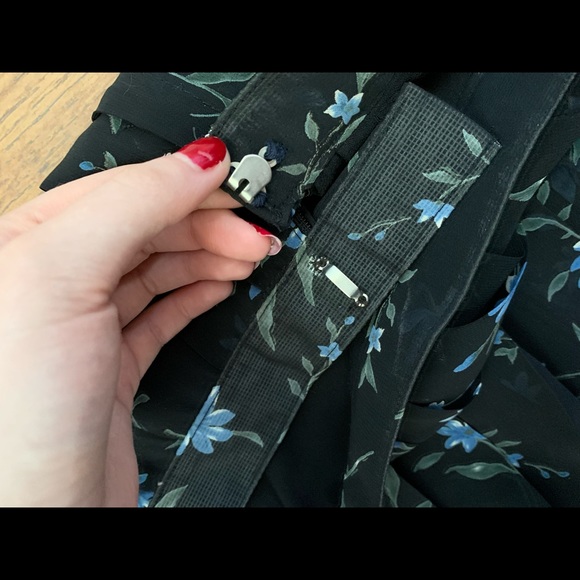 Black skirt with beautiful blue flowers - Picture 7 of 7